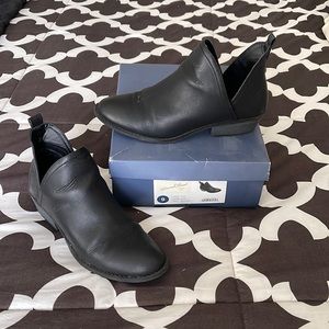 Universal Threads Nora Boot